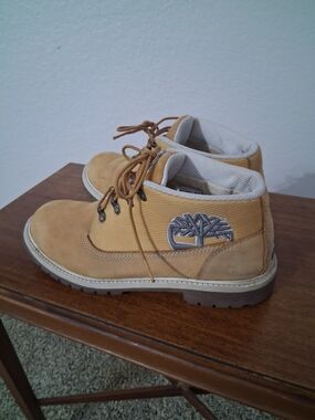 Vintage Y2K Timberland Wheat Nubuck Ankle Work Boots Size 7M